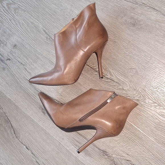 ✨️ Enzo Angiolini Brown Leather Ankle Booties. 4" Stiletto heels. 9M. - Picture 5 of 16